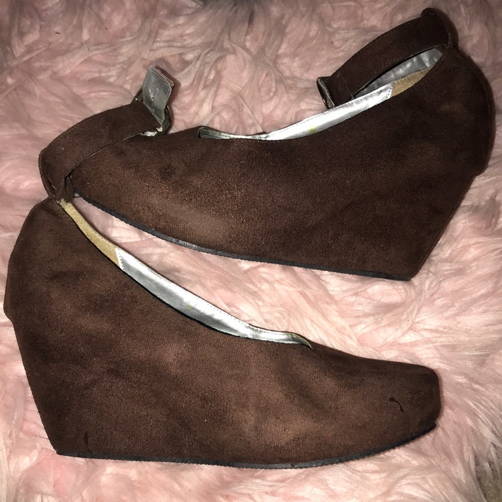 Giovanni Heel Wedges Brown